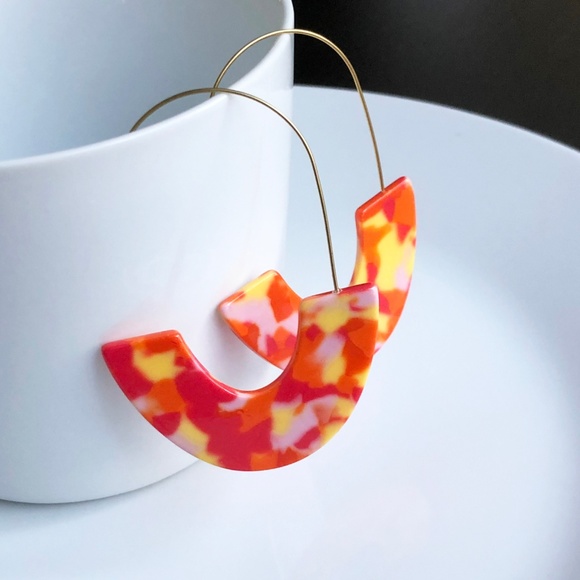 NEW "Azalea" U Acrylic Earrings (candy corn) - Picture 3 of 8